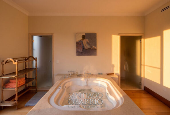 Jacuzzi