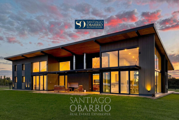 Fachada casa moderna en venta en Haras El Argentino Farm Club Luján